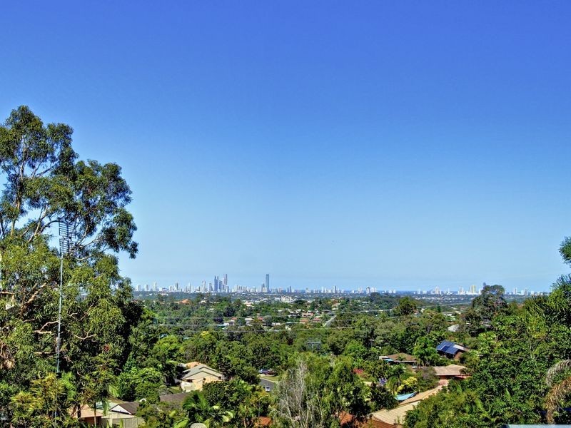 58 Renfrew Drive, Highland Park QLD 4211