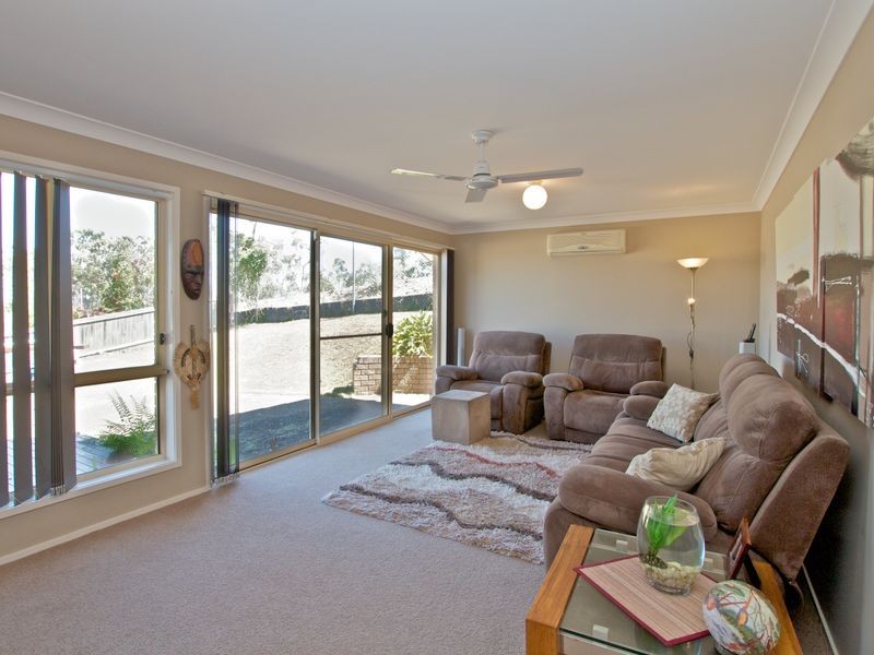58 Renfrew Drive, Highland Park QLD 4211
