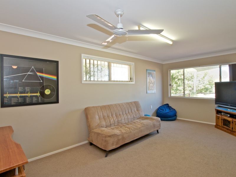 58 Renfrew Drive, Highland Park QLD 4211