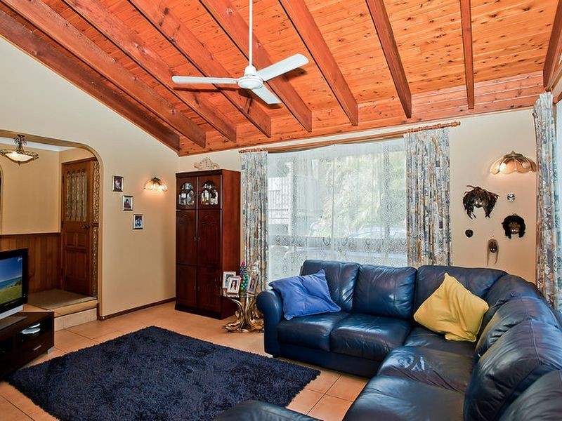 9 Barrine Drive, Worongary QLD 4213