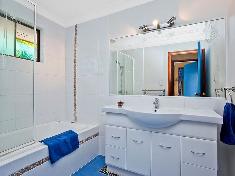 9 Barrine Drive, Worongary QLD 4213