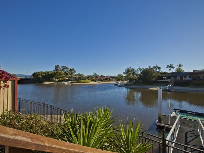 26 Huon Street, Broadbeach Waters QLD 4218