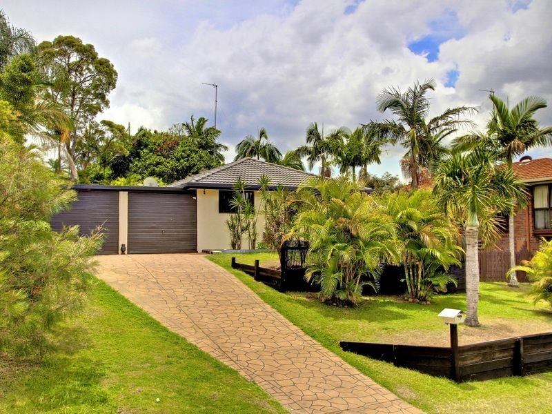 17 Goodman Close, Highland Park QLD 4211
