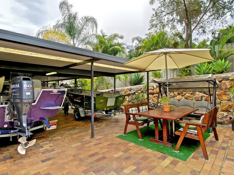 17 Goodman Close, Highland Park QLD 4211