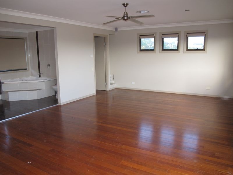 28 Freda Street, Ashmore QLD 4214