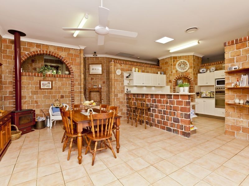 10 Lords Avenue, Mount Nathan QLD 4211