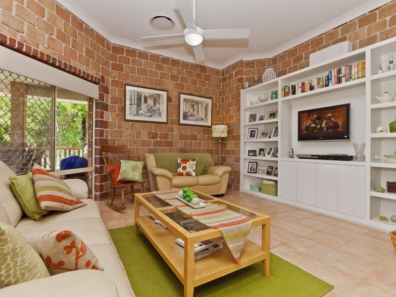 10 Lords Avenue, Mount Nathan QLD 4211