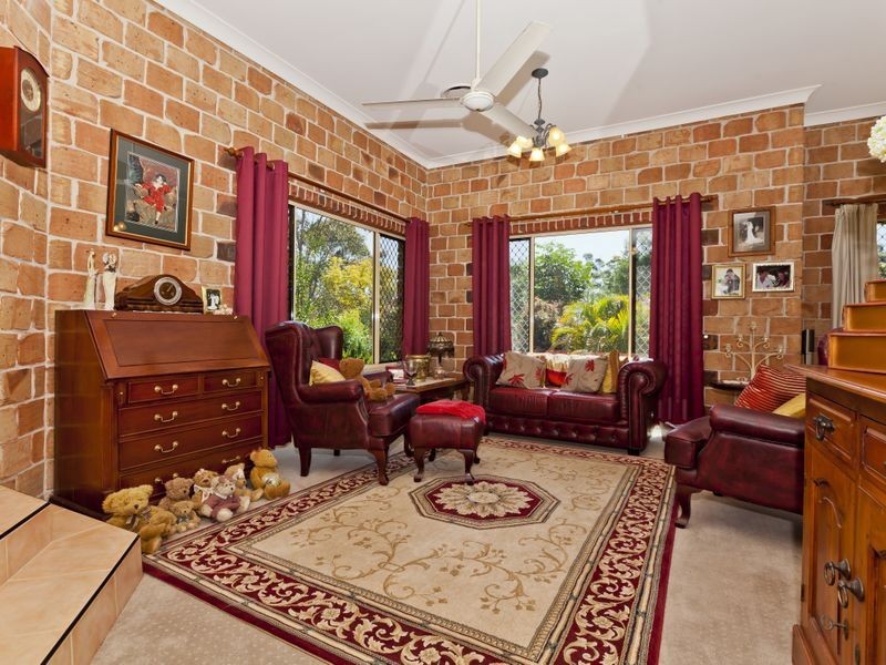 10 Lords Avenue, Mount Nathan QLD 4211