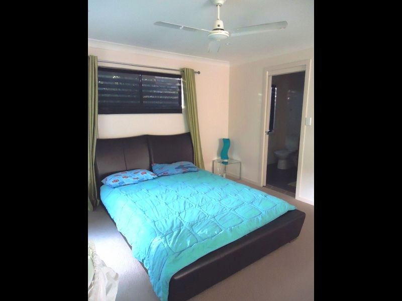 2/7 Dine Court, Upper Coomera QLD 4209