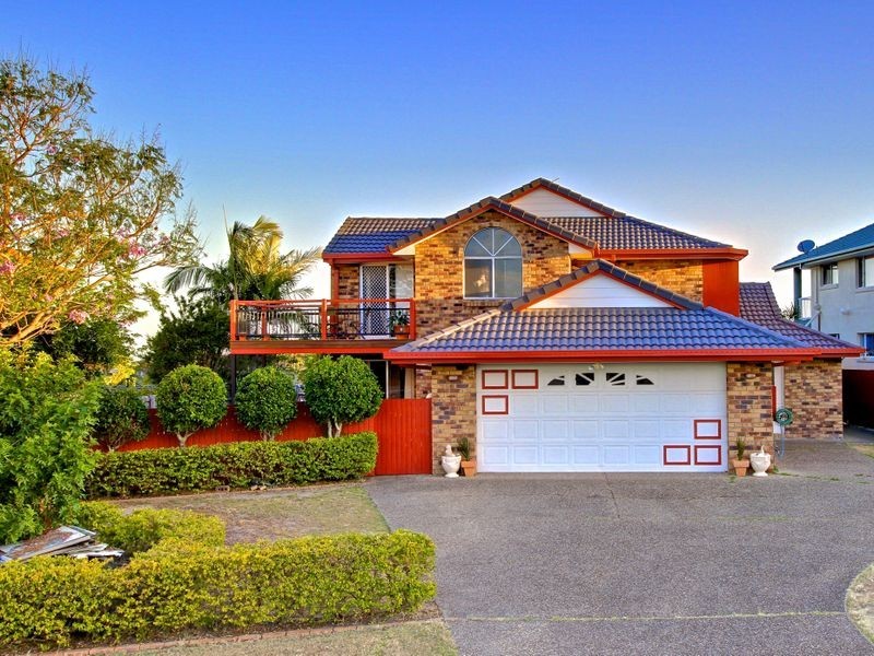 8 Parklane Place, Highland Park QLD 4211