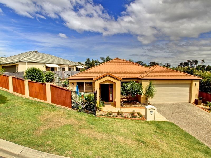 10 Riverwood Drive, Ashmore QLD 4214