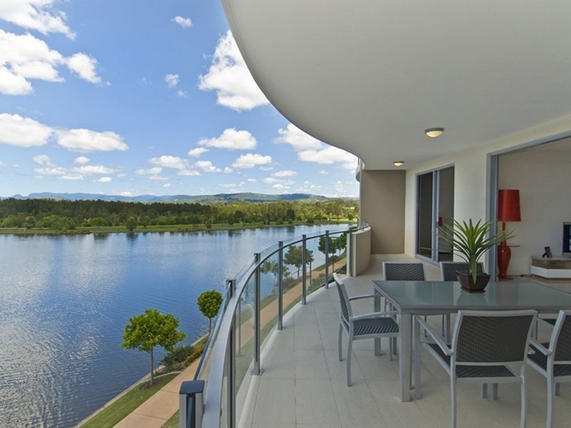 9 ‘Quay Views’ Emerald Islands Drive, Carrara QLD 4211