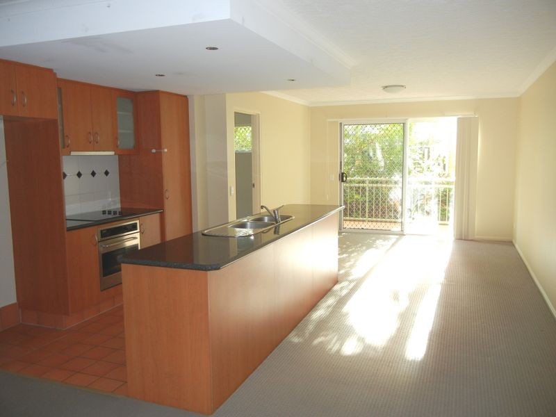 1/7 Johnston Street, Southport QLD 4215