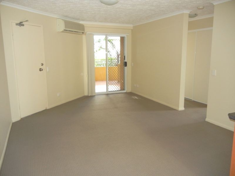 1/7 Johnston Street, Southport QLD 4215