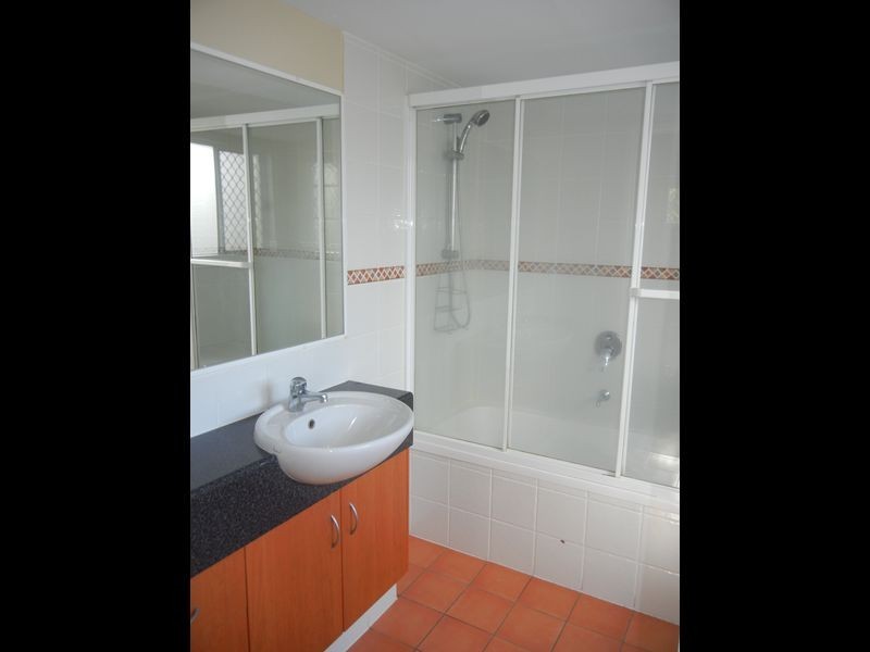 1/7 Johnston Street, Southport QLD 4215