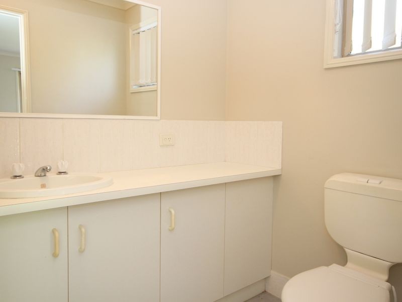 6 Adventure Drive, Oxenford QLD 4210