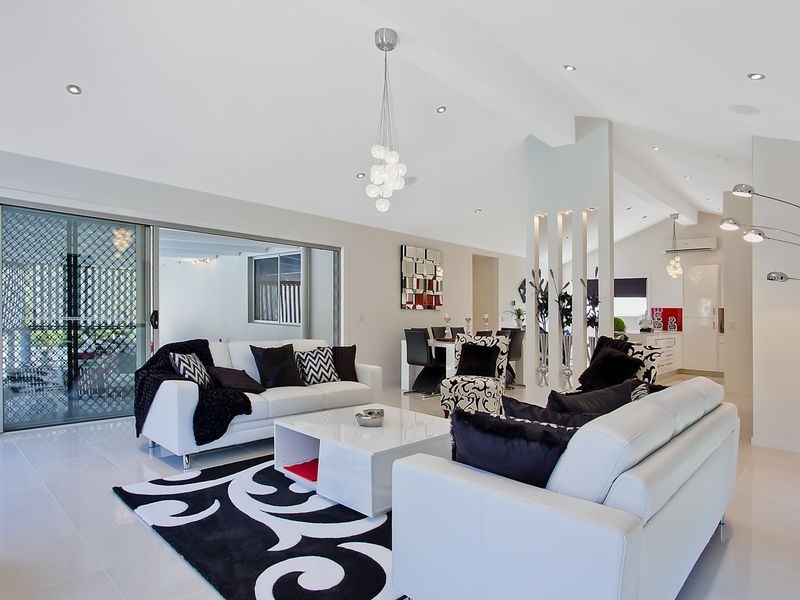 4 Winderadeen Court, Nerang QLD 4211