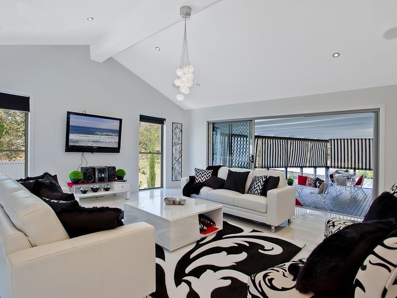 4 Winderadeen Court, Nerang QLD 4211