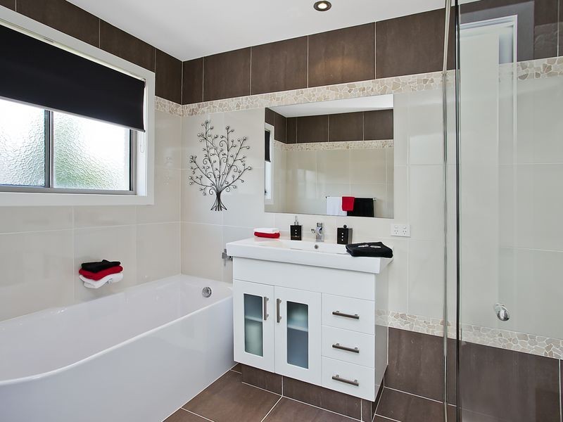 4 Winderadeen Court, Nerang QLD 4211