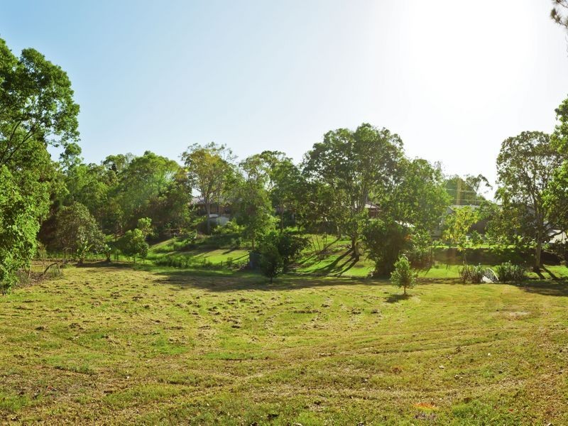 4 Winderadeen Court, Nerang QLD 4211