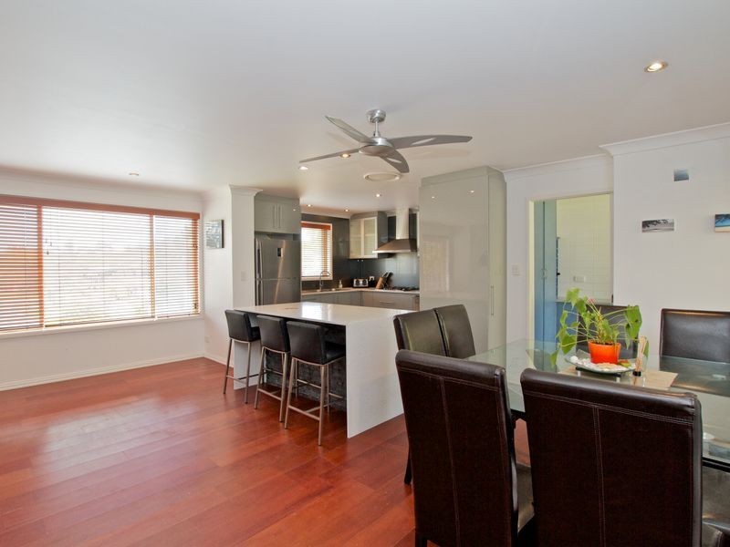 42 Yangoora Crescent, Ashmore QLD 4214