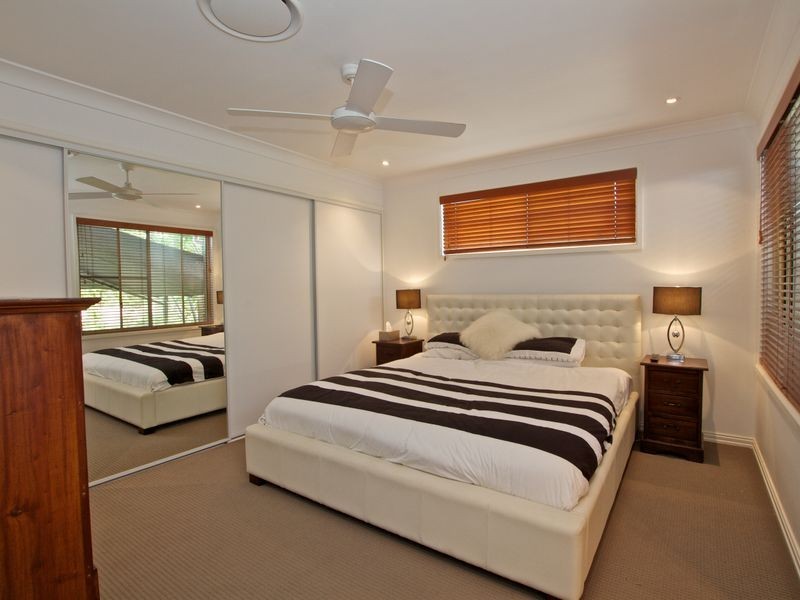 42 Yangoora Crescent, Ashmore QLD 4214