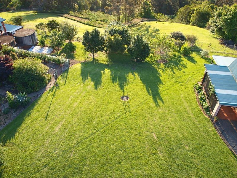 24 Outlook Avenue, Lower Beechmont QLD 4211