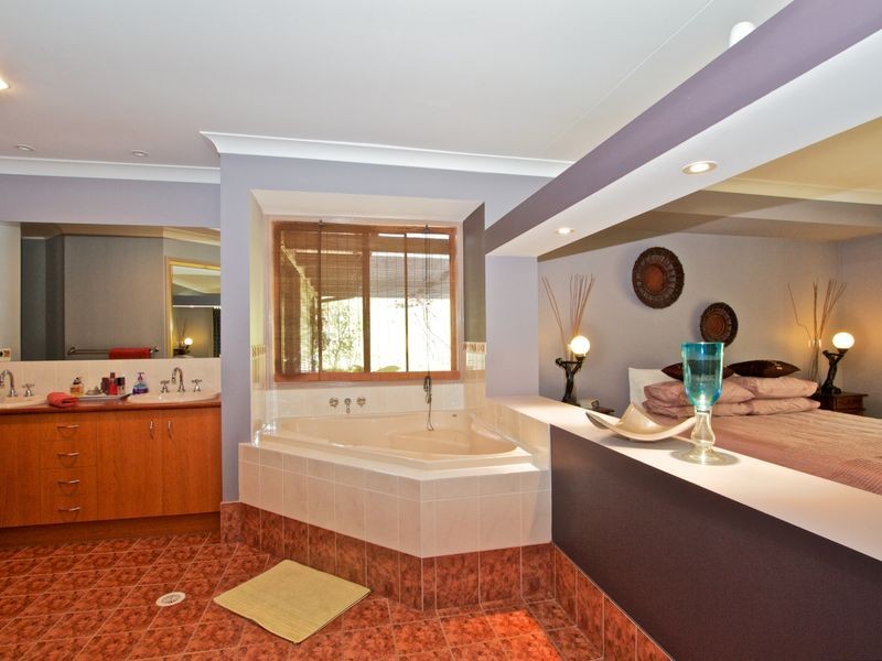 20 Ibrox Park Court, Nerang QLD 4211