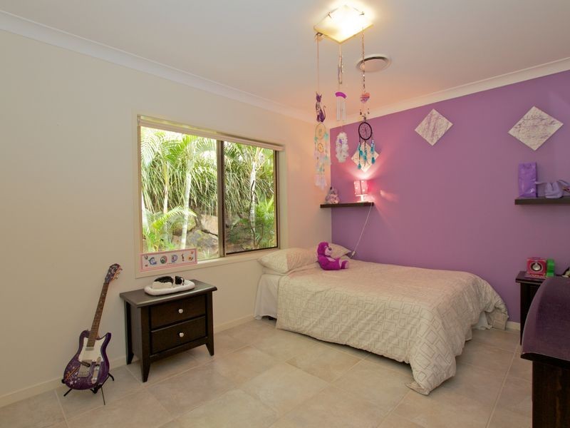 8 Arragan Court, Pacific Pines QLD 4211