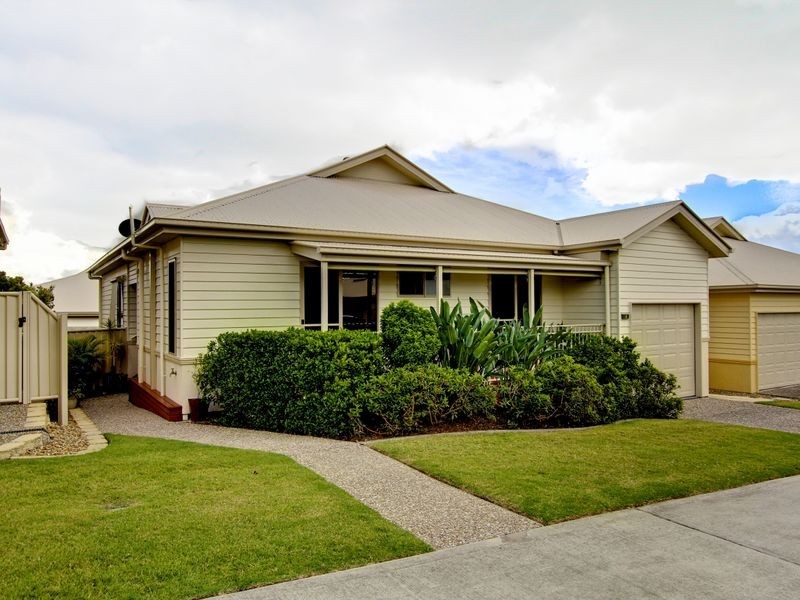 1 McKenzie Drive, Highland Park QLD 4211