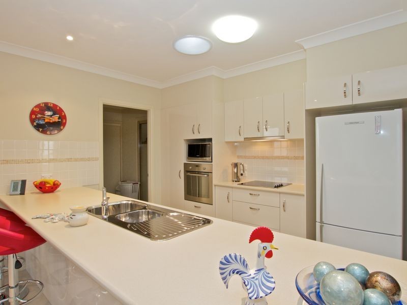 1 McKenzie Drive, Highland Park QLD 4211