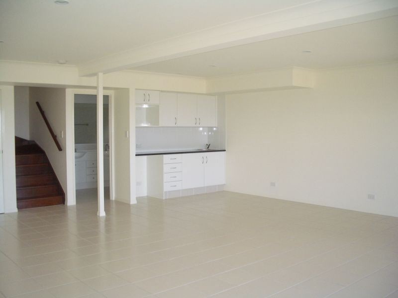 20/2 Ridgeline Way, Highland Park QLD 4211