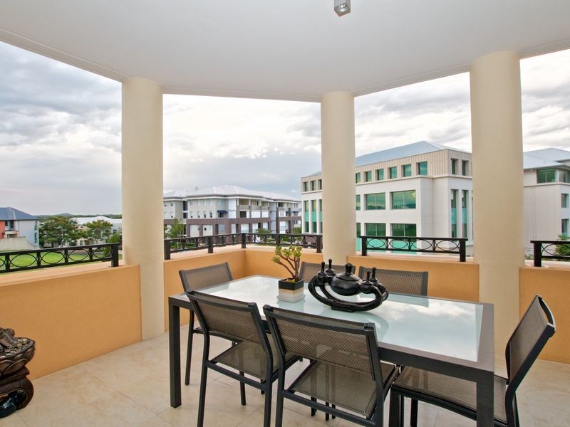 3049/3029 The Boulevard, Carrara QLD 4211