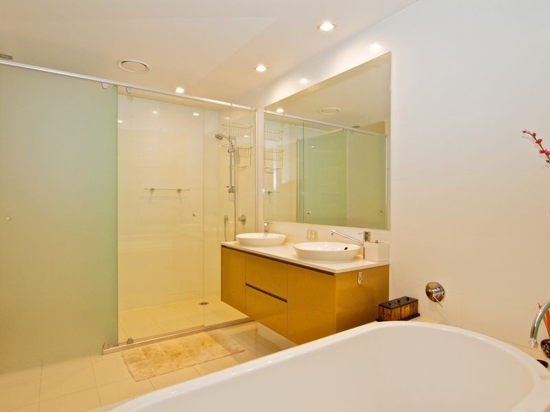 3049/3029 The Boulevard, Carrara QLD 4211