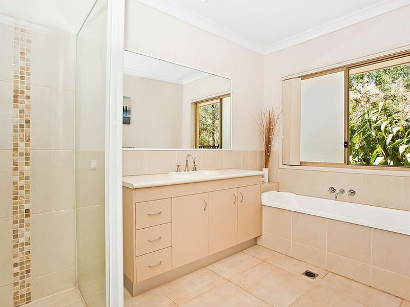 15 Honey Eater Court, Gilston QLD 4211