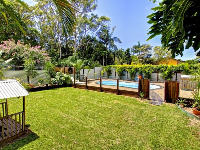 16 Mount Street, Nerang QLD 4211