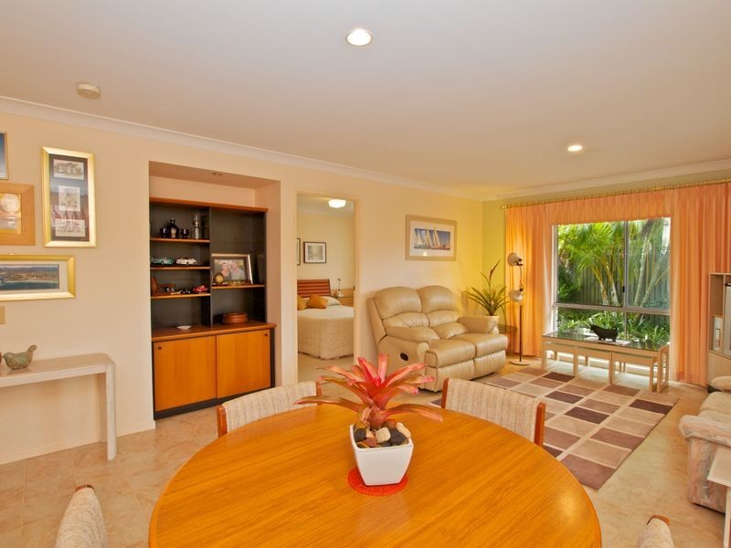 15 Oasis Crescent, Elanora QLD 4221