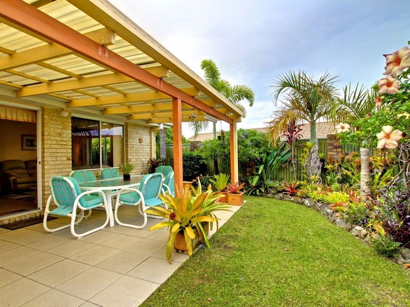 15 Oasis Crescent, Elanora QLD 4221