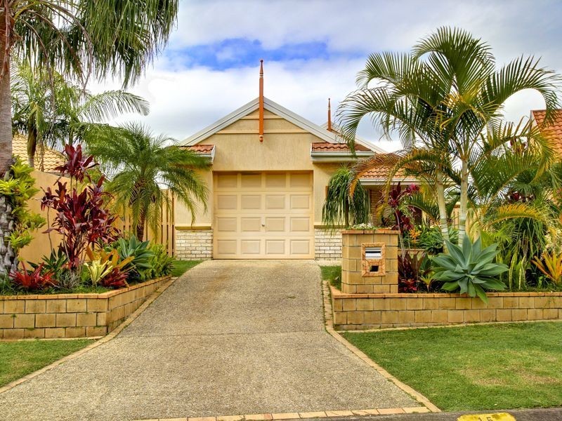 15 Oasis Crescent, Elanora QLD 4221