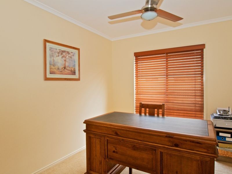 19 Ballah Crescent, Highland Park QLD 4211