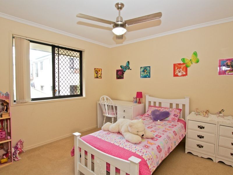 19 Ballah Crescent, Highland Park QLD 4211