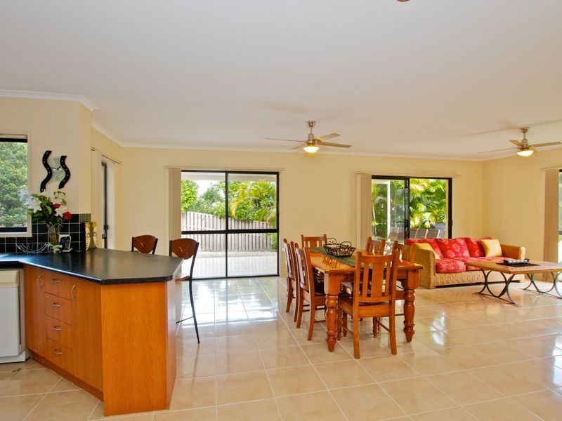 19 Ballah Crescent, Highland Park QLD 4211