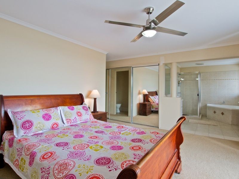 19 Ballah Crescent, Highland Park QLD 4211