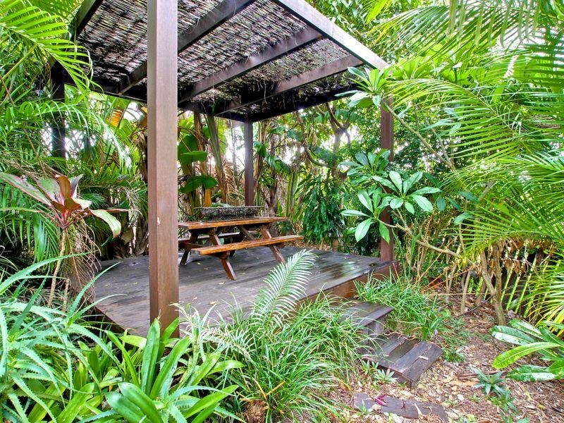 33 Woolmere Street, Carrara QLD 4211