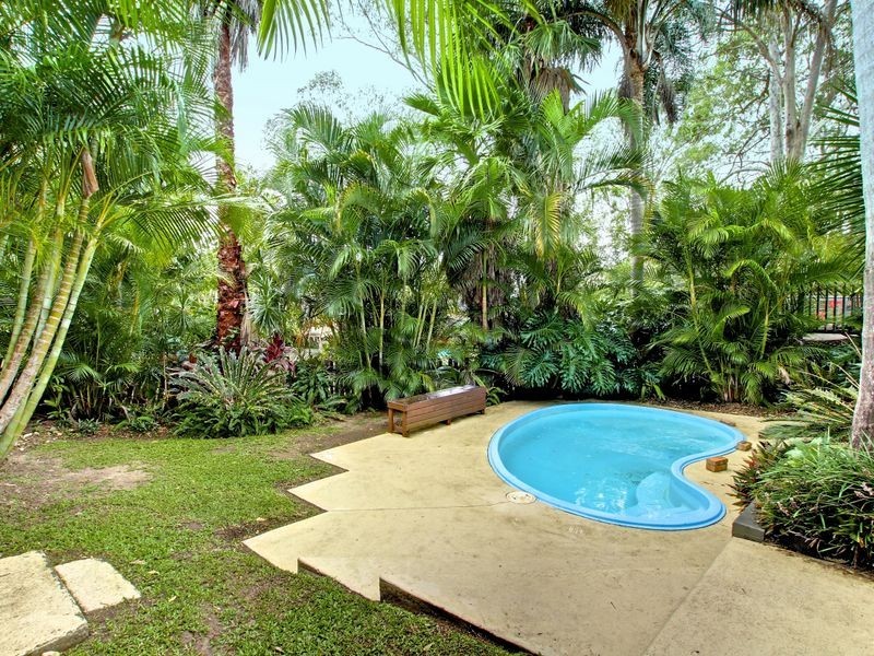 33 Woolmere Street, Carrara QLD 4211