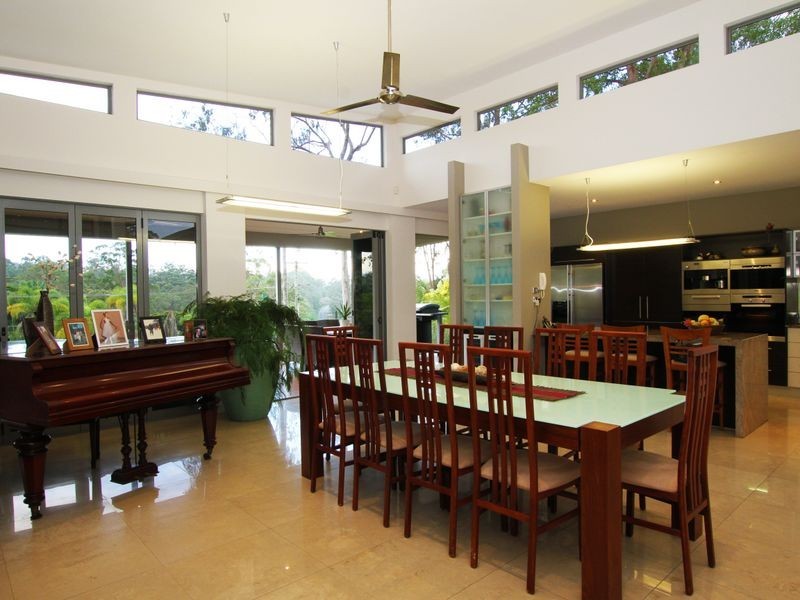 2 Lily Crescent, Nerang QLD 4211