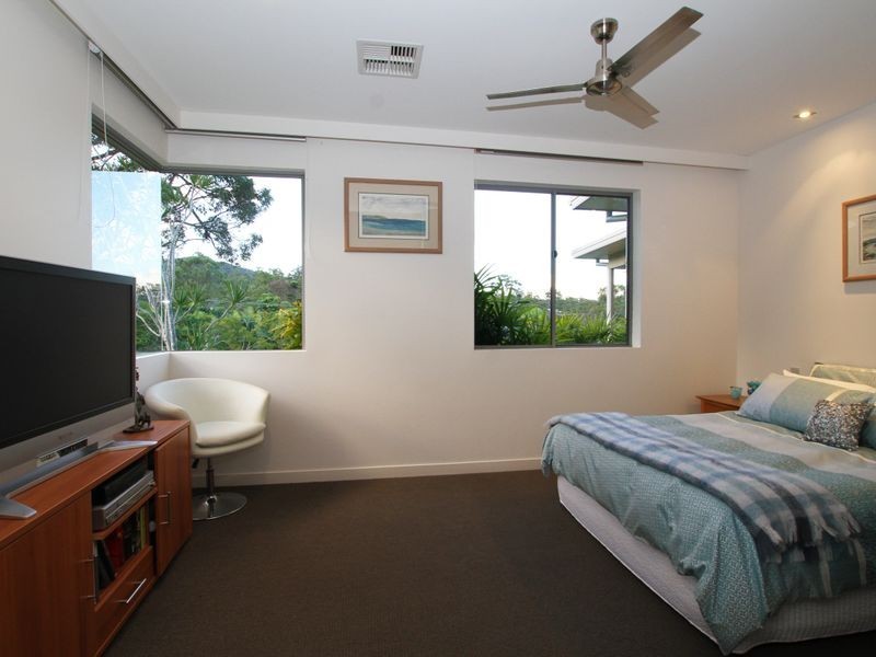 2 Lily Crescent, Nerang QLD 4211