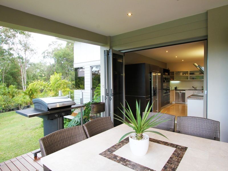 2 Lily Crescent, Nerang QLD 4211