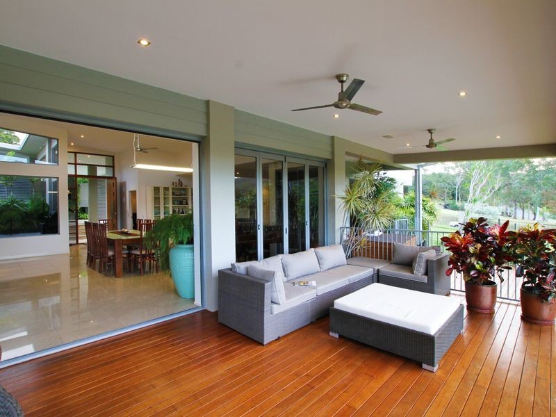 2 Lily Crescent, Nerang QLD 4211