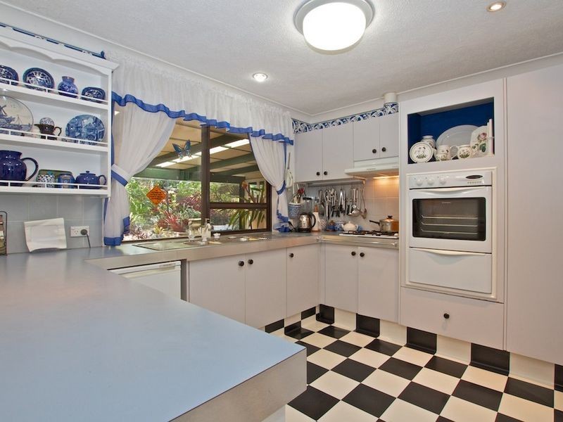 22 Dunsby Drive, Carrara QLD 4211